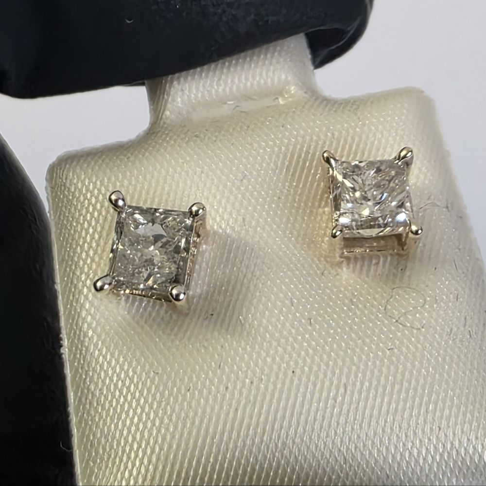 Watch Video / 1.50 CTTW 14K Yellow Gold Princess-Cut Diamond Stud Earrings